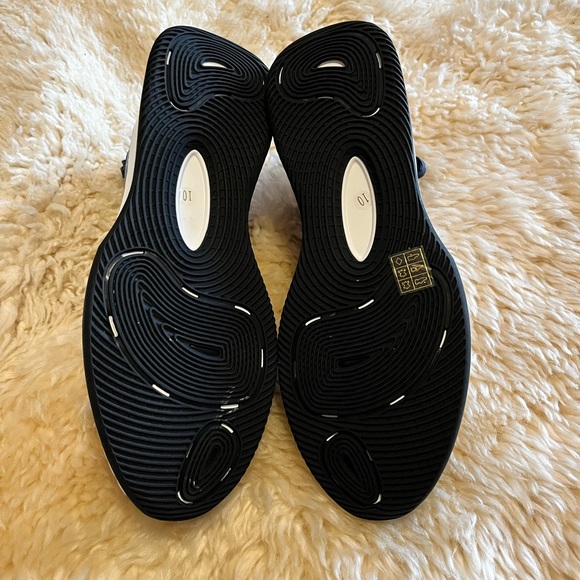 NWT Robert Graham G-force Sneakers - Picture 13 of 14